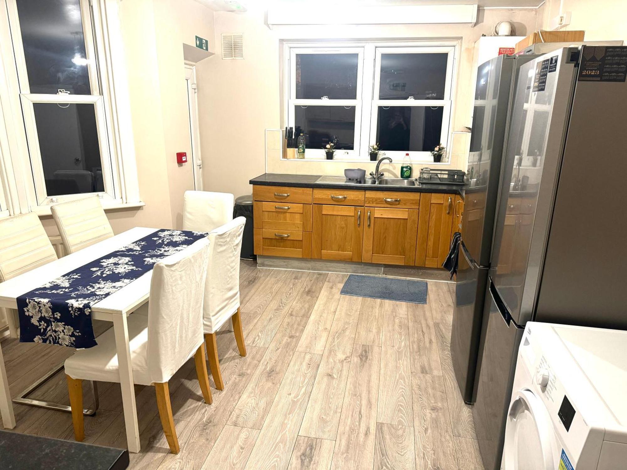 Central London Private Bedrooms In Finsbury Park Station Exterior foto